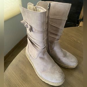 Girls Tan Boots size 4